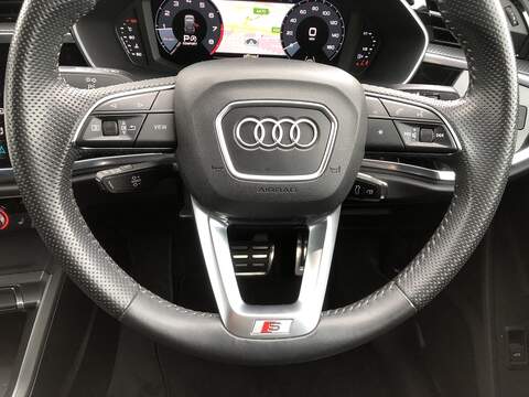 Audi Q3 TFSI S line - U1776