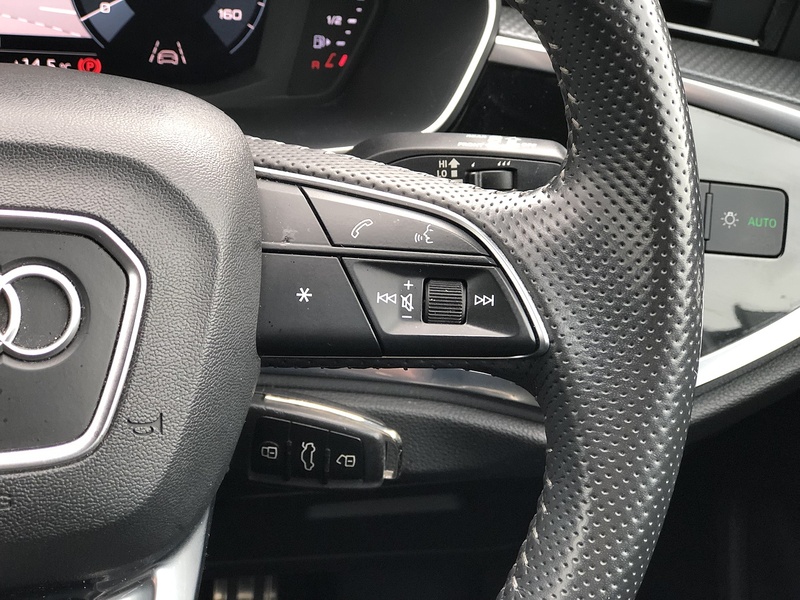 Audi Q3 TFSI S line - U1776