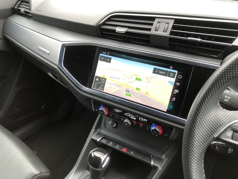 Audi Q3 TFSI S line - U1776