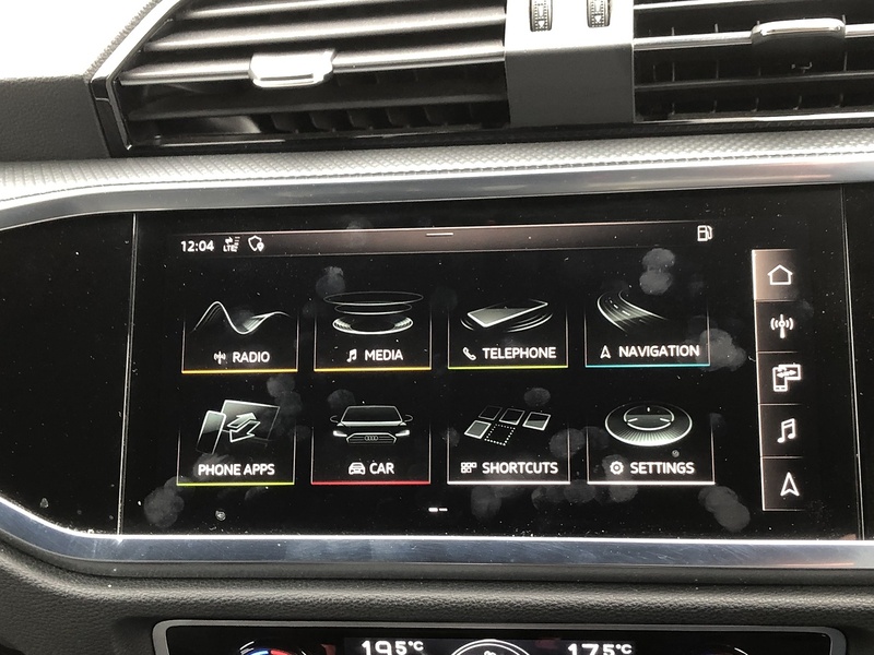 Audi Q3 TFSI S line - U1776