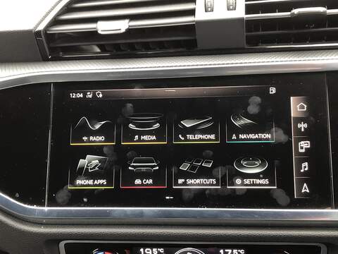 Audi Q3 TFSI S line - U1776