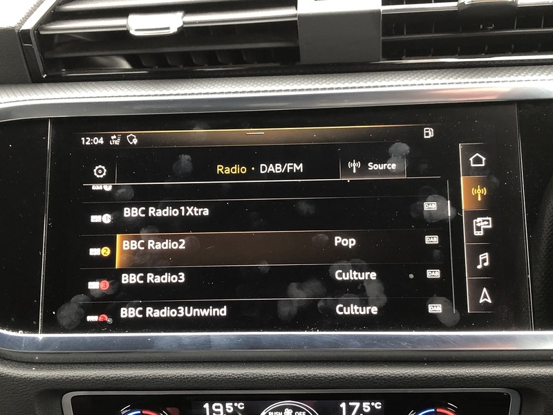 Audi Q3 TFSI S line - U1776