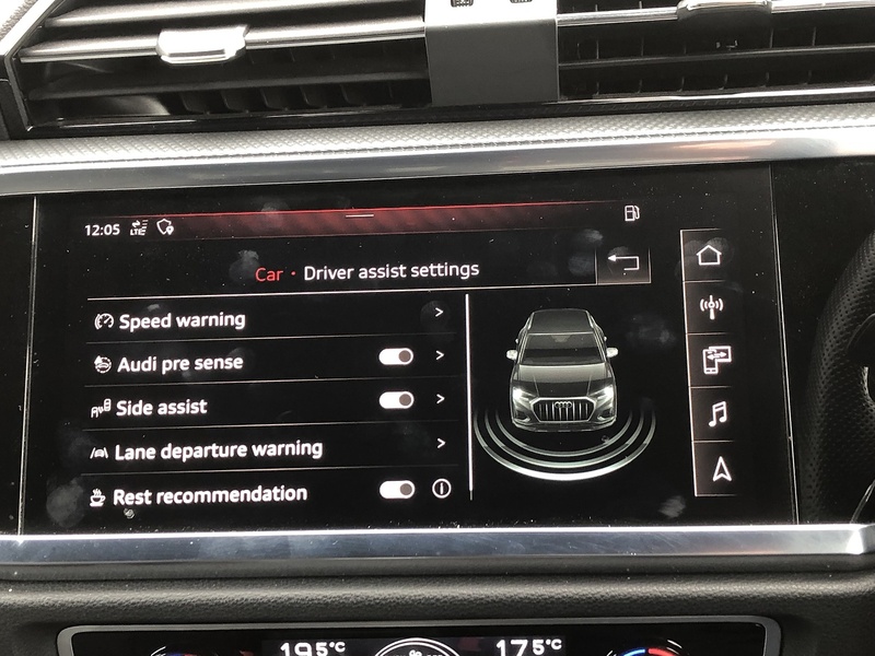 Audi Q3 TFSI S line - U1776