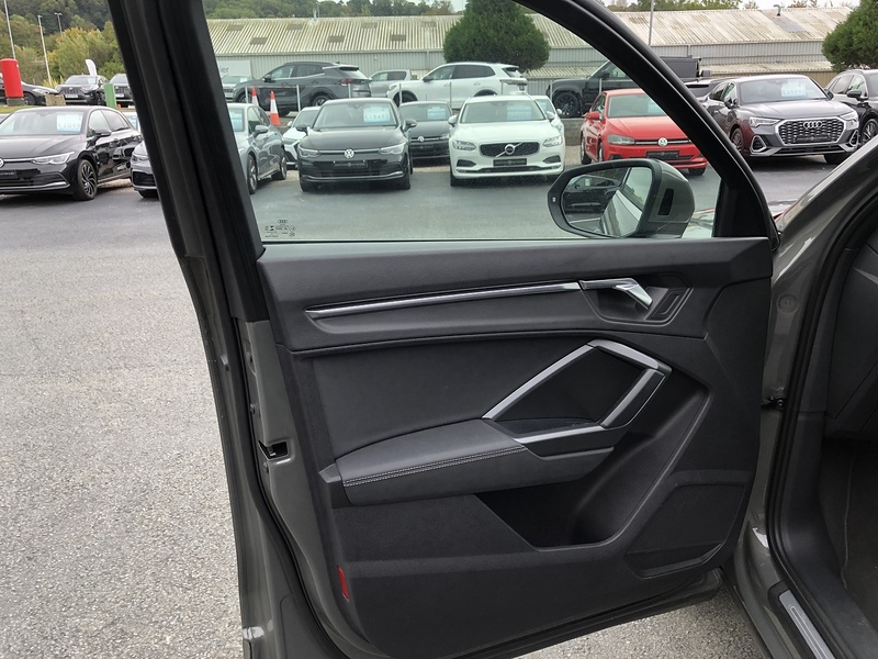 Audi Q3 TFSI S line - U1776