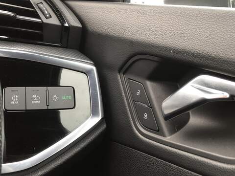 Audi Q3 TFSI S line - U1776