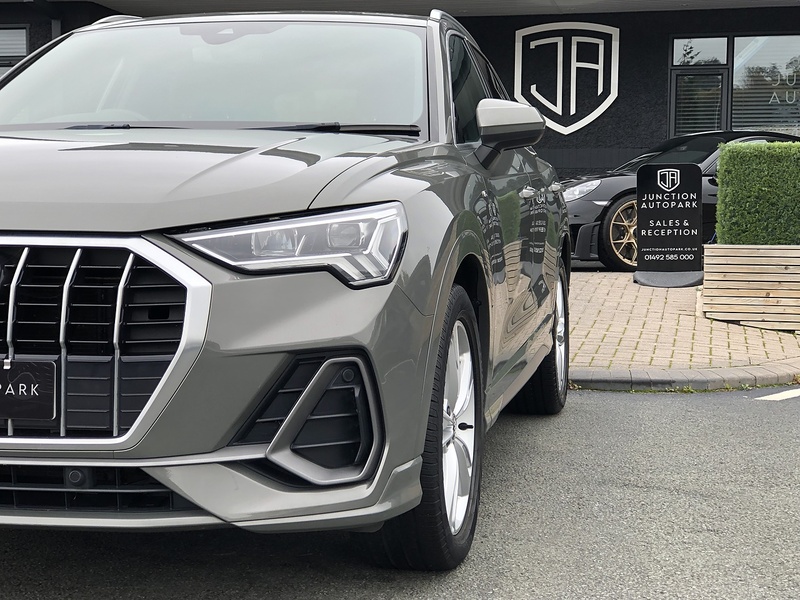 Audi Q3 TFSI S line - U1776