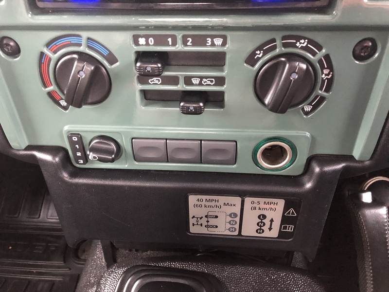 Land Rover Defender 90 TDCi - U1782