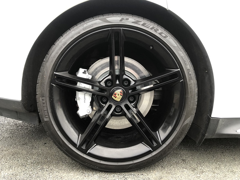 Porsche Taycan Performance 4S - U1790
