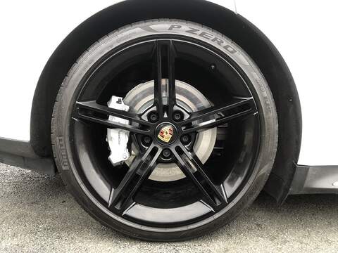 Porsche Taycan Performance 4S - U1790