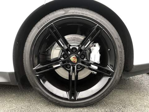 Porsche Taycan Performance 4S - U1790