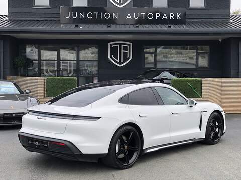 Porsche Taycan Performance 4S - U1790