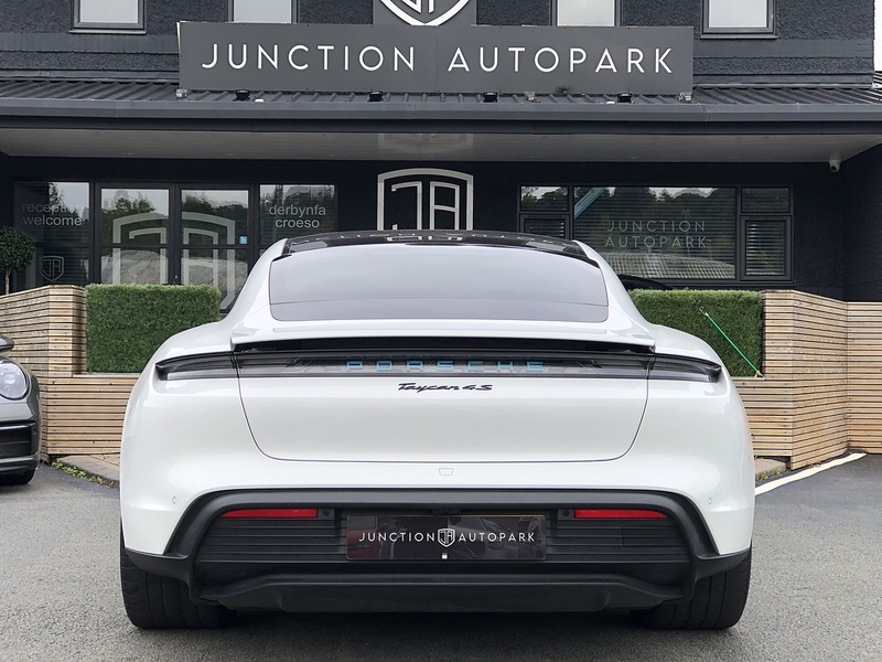 Porsche Taycan Performance 4S - U1790