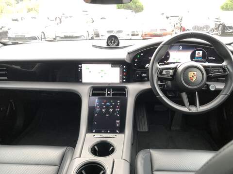 Porsche Taycan Performance 4S - U1790