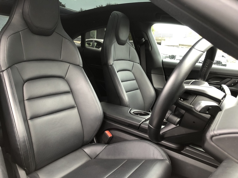 Porsche Taycan Performance 4S - U1790