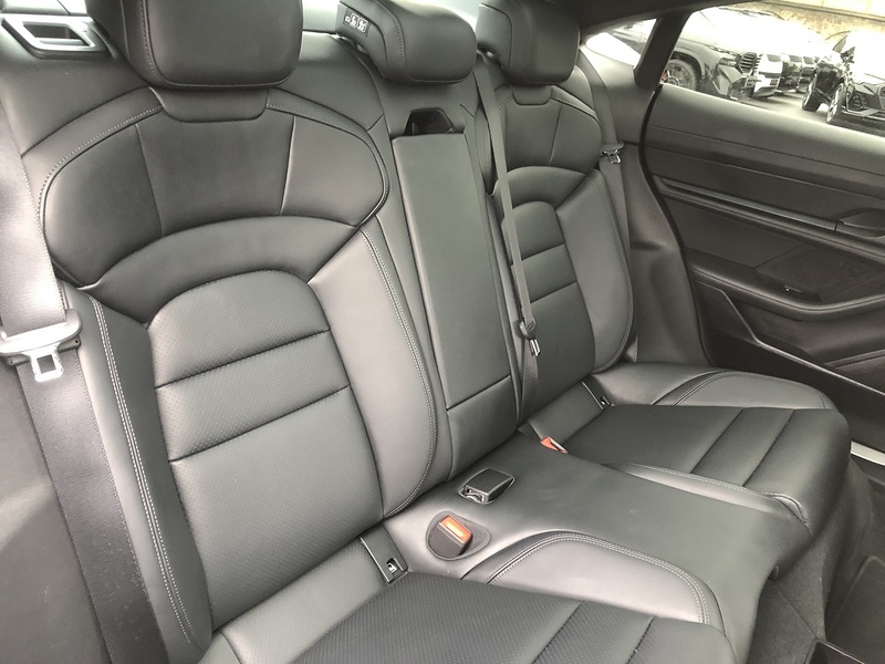 Porsche Taycan Performance 4S - U1790