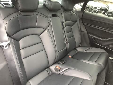 Porsche Taycan Performance 4S - U1790