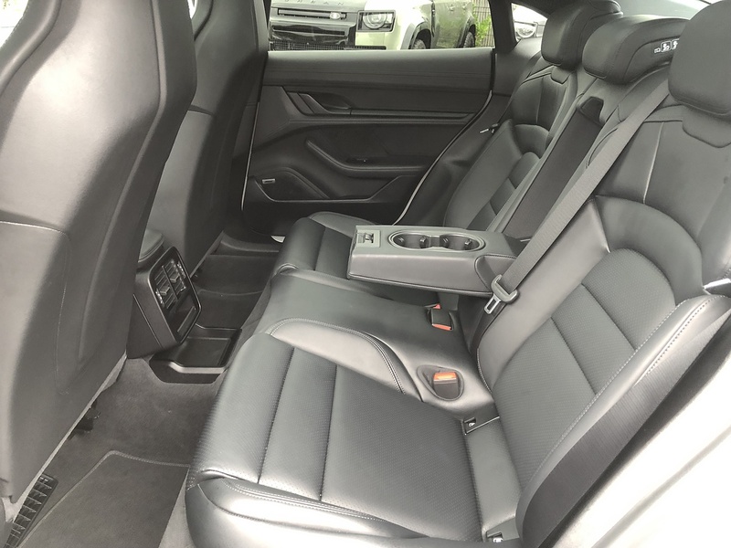 Porsche Taycan Performance 4S - U1790