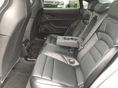 Porsche Taycan Performance 4S - U1790