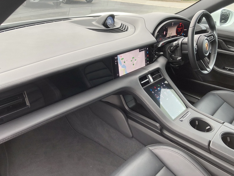 Porsche Taycan Performance 4S - U1790