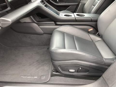 Porsche Taycan Performance 4S - U1790