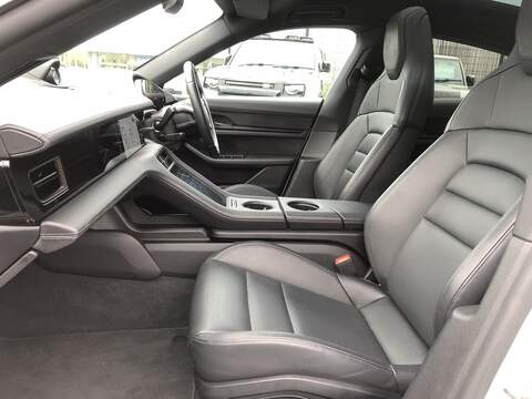 Porsche Taycan Performance 4S - U1790