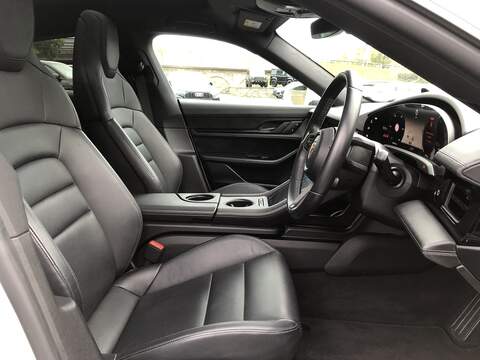 Porsche Taycan Performance 4S - U1790