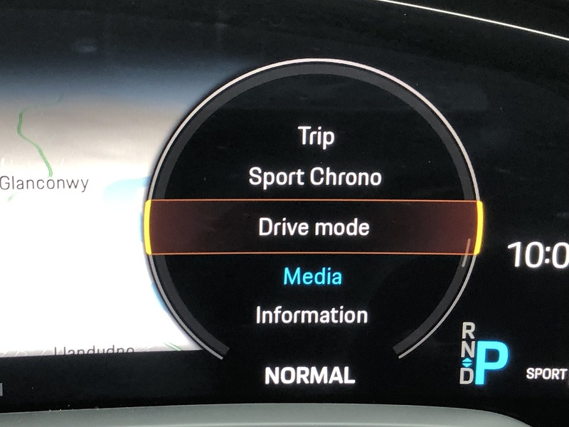 Porsche Taycan Performance 4S - U1790