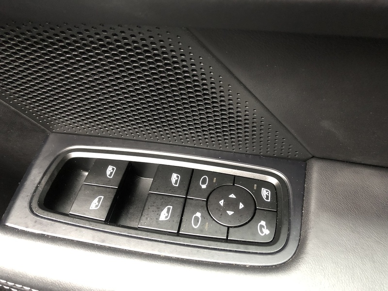 Porsche Taycan Performance 4S - U1790