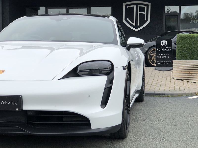 Porsche Taycan Performance 4S - U1790