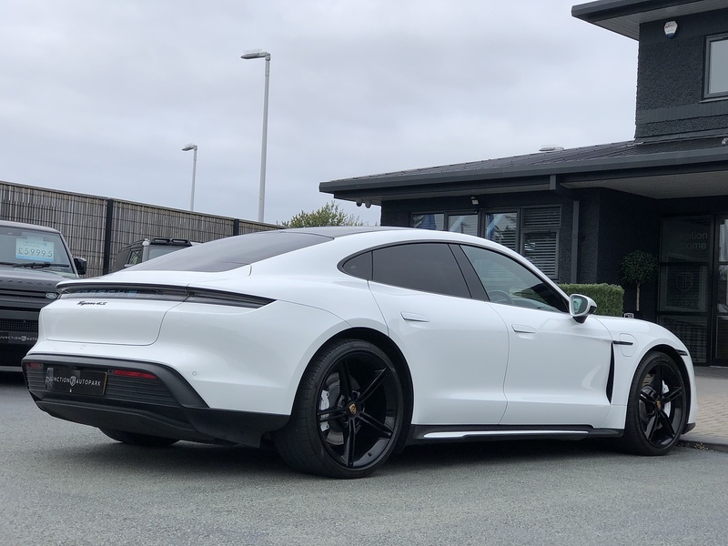 Porsche Taycan Performance 4S - U1790