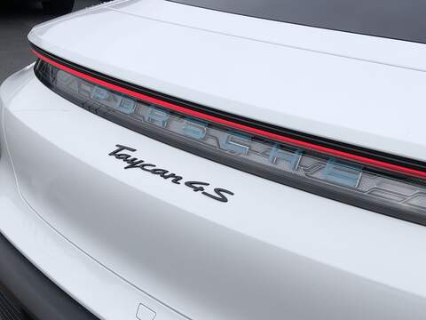 Porsche Taycan Performance 4S - U1790