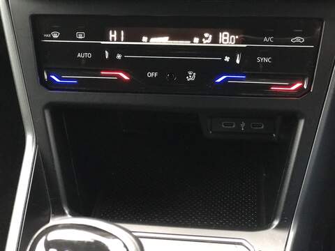 Volkswagen Polo TSI R-Line - U1812