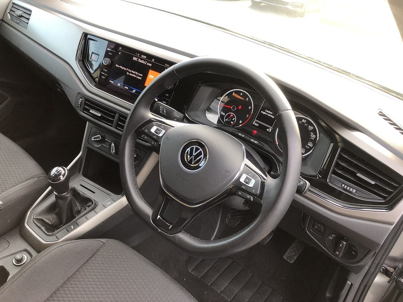 Volkswagen Polo TSI Match - U1814