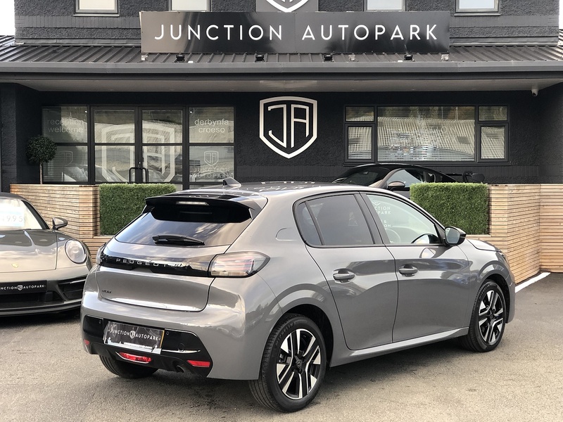 Peugeot 208 PureTech Allure - U1819