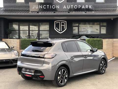 Peugeot 208 PureTech Allure - U1819