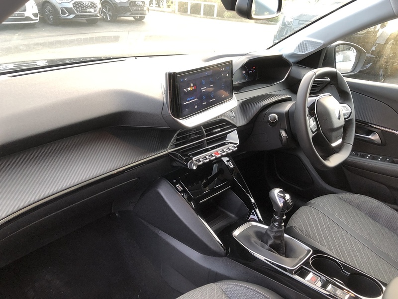 Peugeot 208 PureTech Allure - U1819