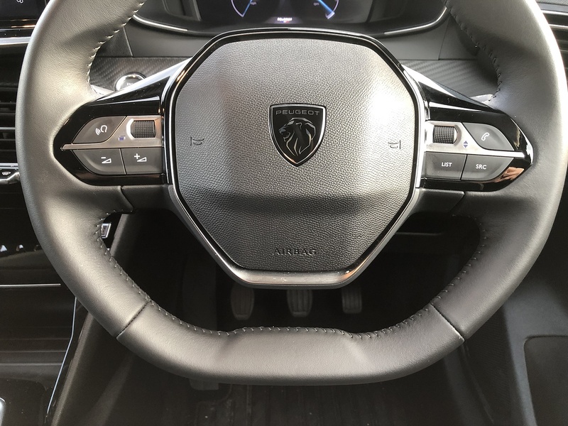 Peugeot 208 PureTech Allure - U1819