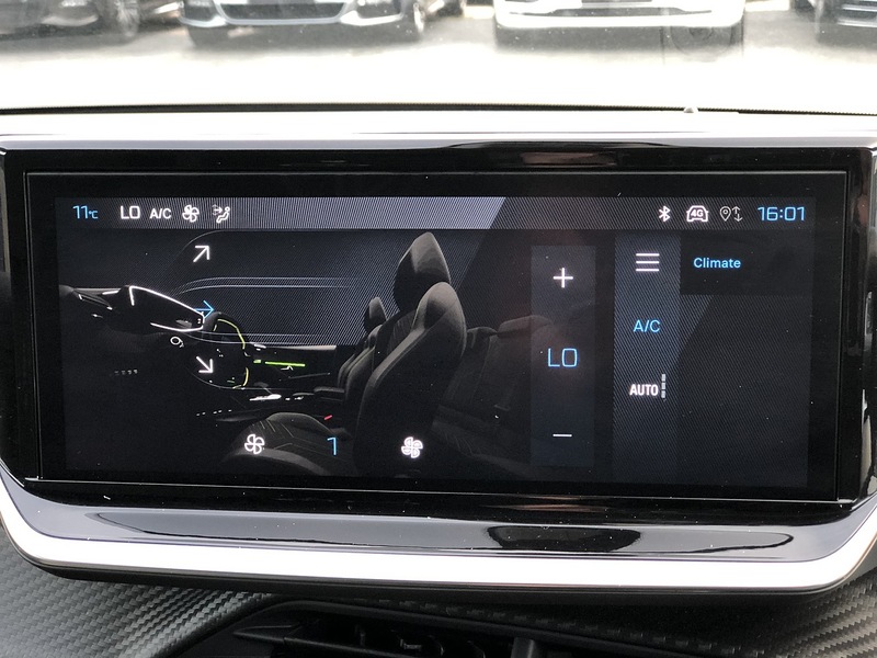 Peugeot 208 PureTech Allure - U1819