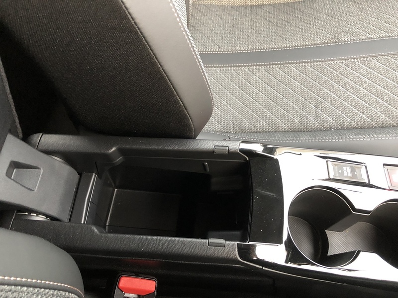 Peugeot 208 PureTech Allure - U1819