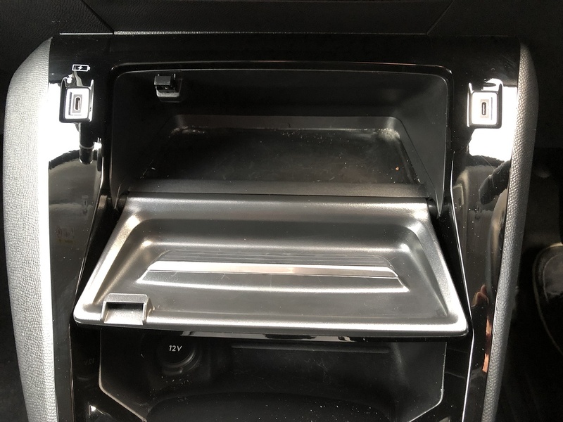 Peugeot 208 PureTech Allure - U1819