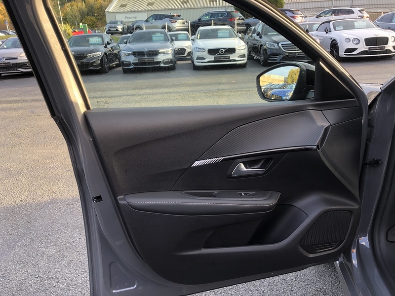 Peugeot 208 PureTech Allure - U1819