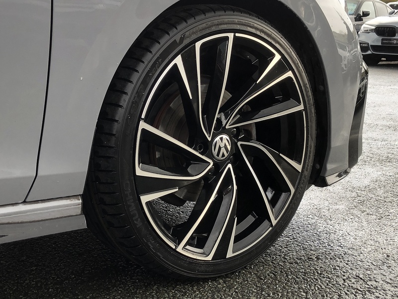 Volkswagen Golf TSI R-Line - U1820