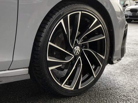 Volkswagen Golf TSI R-Line - U1820