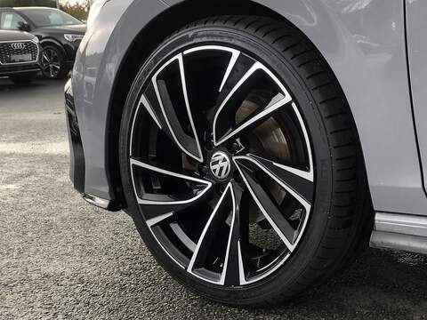 Volkswagen Golf TSI R-Line - U1820