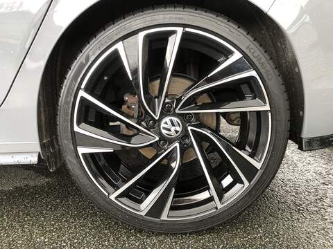 Volkswagen Golf TSI R-Line - U1820