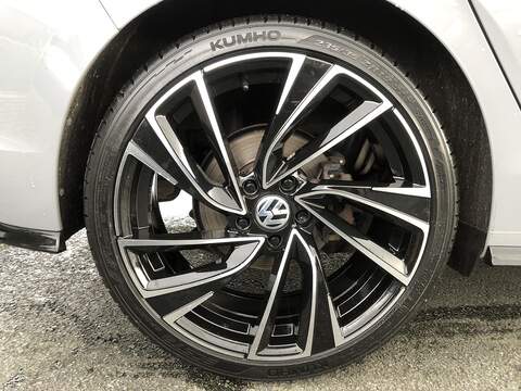 Volkswagen Golf TSI R-Line - U1820