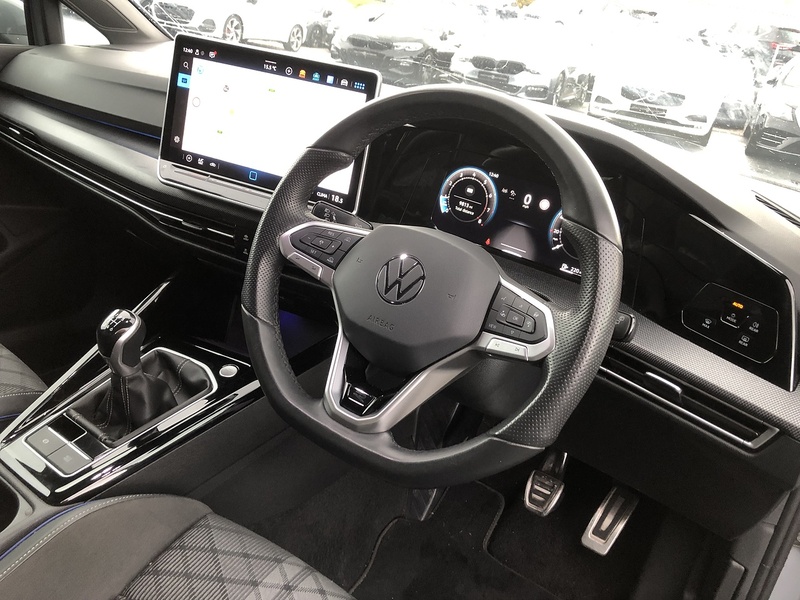 Volkswagen Golf TSI R-Line - U1820