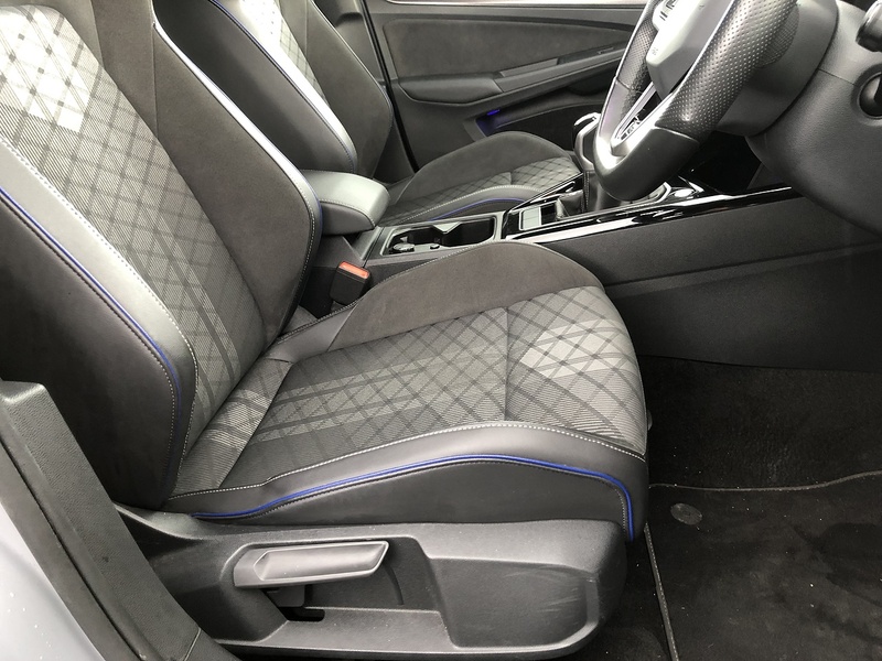 Volkswagen Golf TSI R-Line - U1820