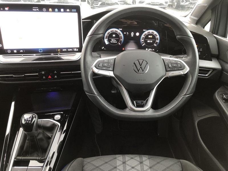 Volkswagen Golf TSI R-Line - U1820