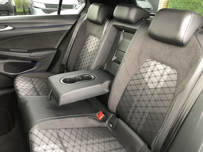 Volkswagen Golf TSI R-Line - U1820